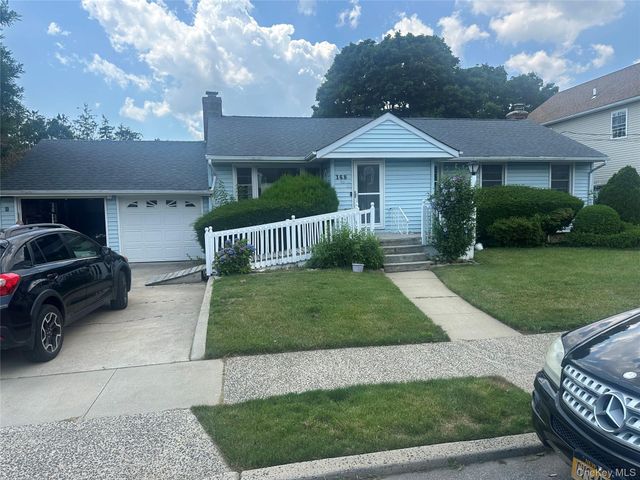 168 Lenox Avenue, Uniondale, NY 11553