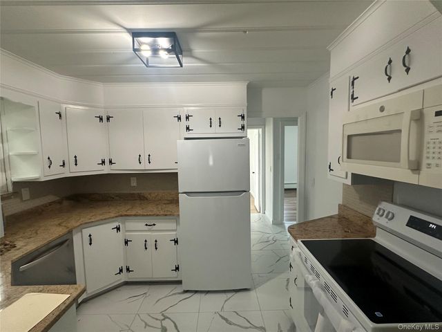168 Lenox Avenue, Uniondale, NY 11553