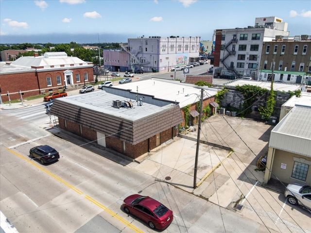 221-223 N Locust Street, Denton, TX 76201