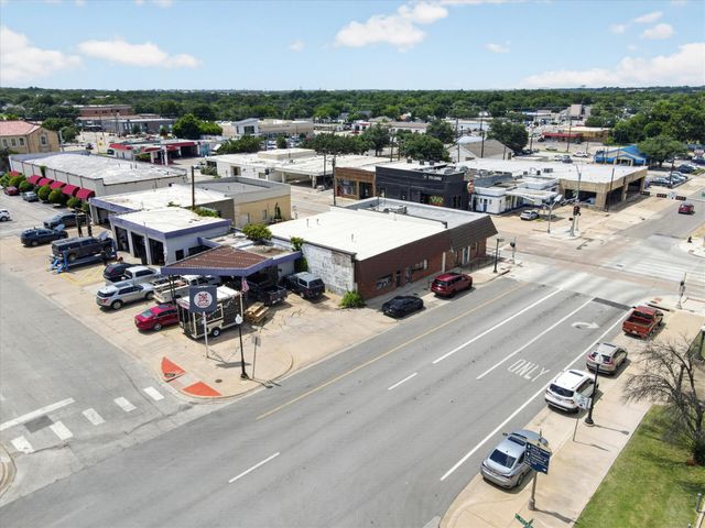 221-223 N Locust Street, Denton, TX 76201