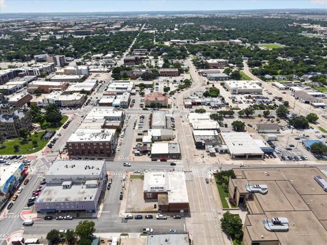 221-223 N Locust Street, Denton, TX 76201
