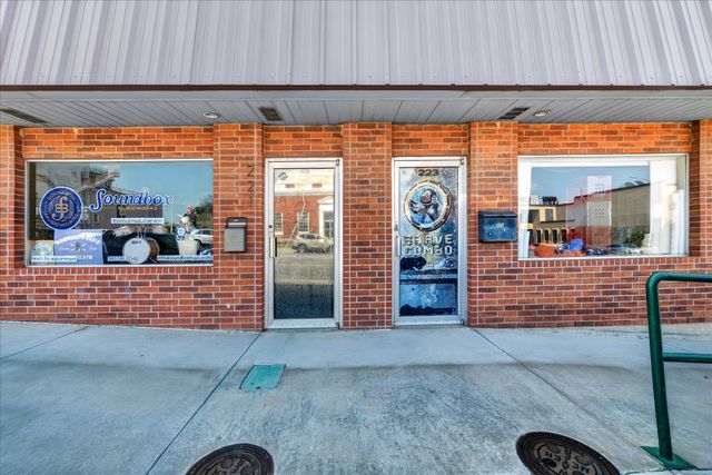 221-223 N Locust Street, Denton, TX 76201
