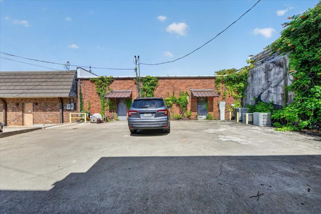 221-223 N Locust Street, Denton, TX 76201