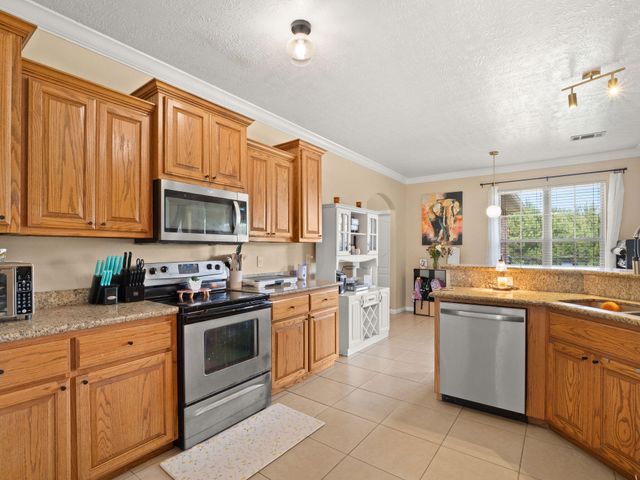 638 Stanley, Leesville, LA 71446