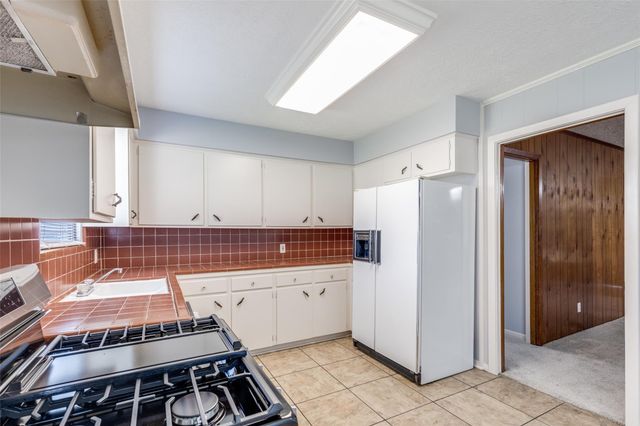 5822 Black Gum Drive, Houston, TX 77092