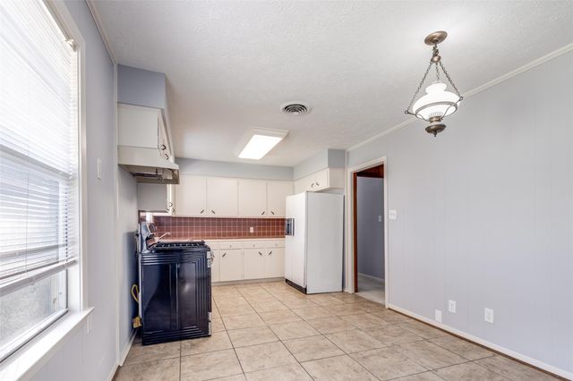 5822 Black Gum Drive, Houston, TX 77092