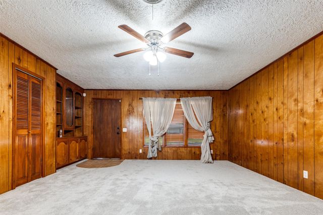 5822 Black Gum Drive, Houston, TX 77092