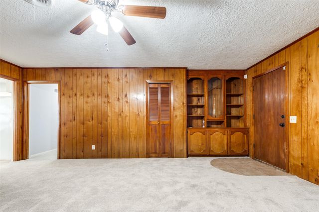 5822 Black Gum Drive, Houston, TX 77092