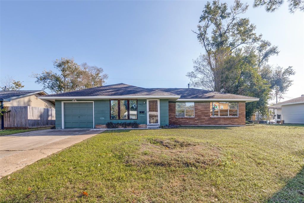 5822 Black Gum Drive, Houston, TX 77092