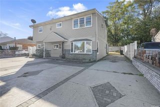 10 Somerset Road, Amityville, NY 11701