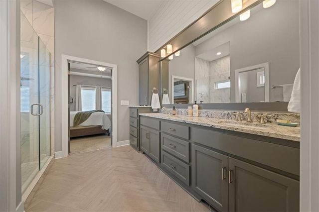 12100 Astor Court, Peculiar, MO 64078