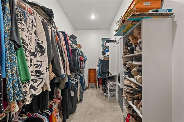 12100 Astor Court, Peculiar, MO 64078