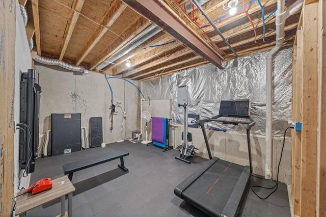 12100 Astor Court, Peculiar, MO 64078