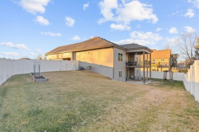 12100 Astor Court, Peculiar, MO 64078