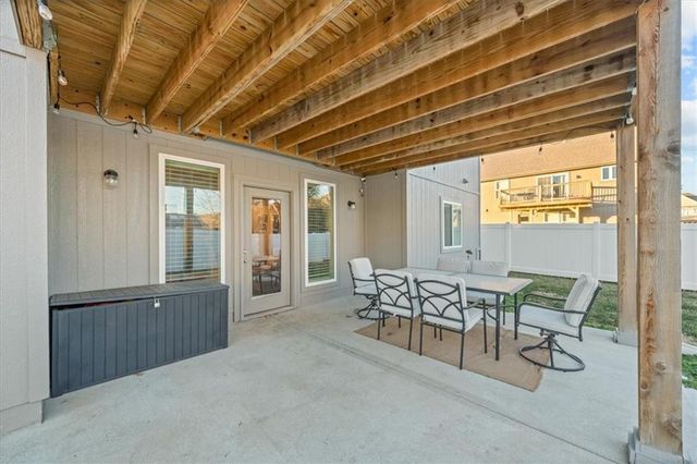 12100 Astor Court, Peculiar, MO 64078