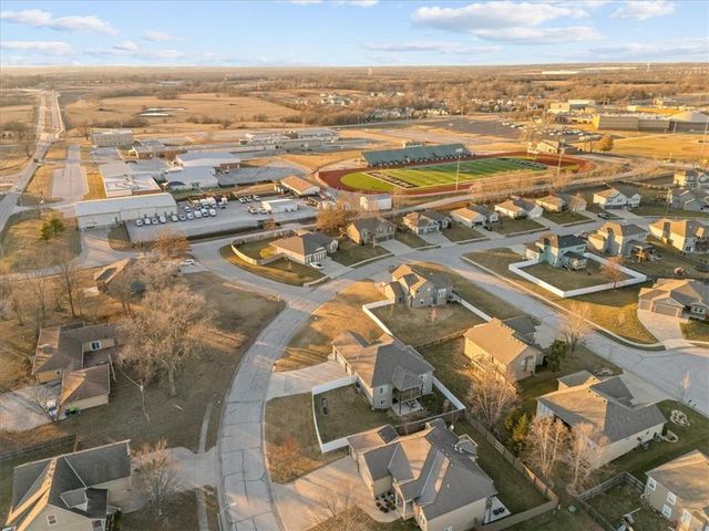 12100 Astor Court, Peculiar, MO 64078