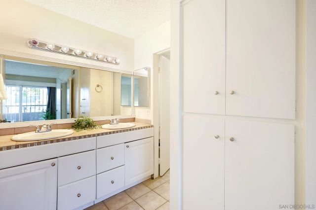 7700 Parkway Dr Unit 2, La Mesa, CA 91942