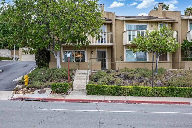 7700 Parkway Dr Unit 2, La Mesa, CA 91942