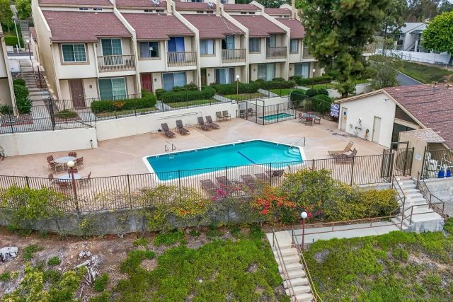 7700 Parkway Dr Unit 2, La Mesa, CA 91942