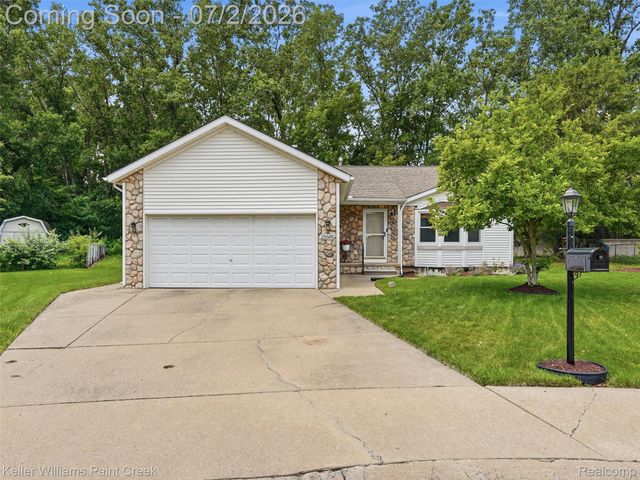 25689 Peppertree Lane, Warren, MI 48091