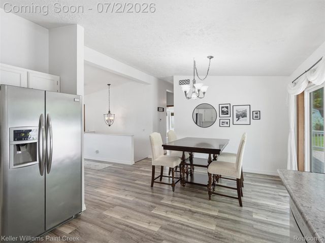 25689 Peppertree Lane, Warren, MI 48091