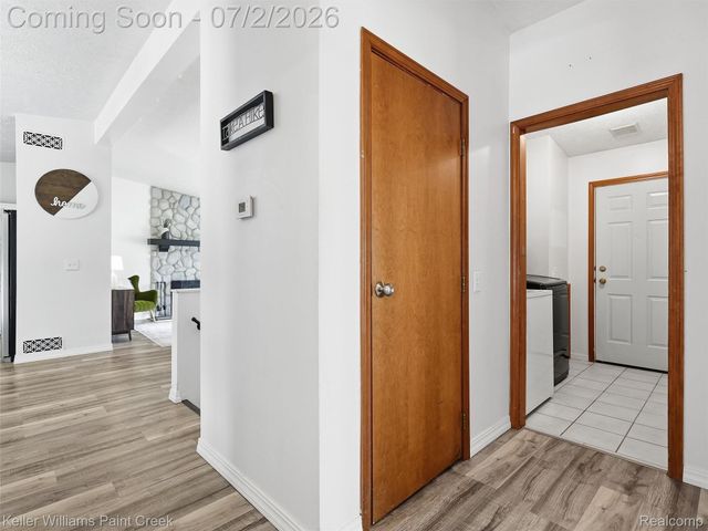 25689 Peppertree Lane, Warren, MI 48091