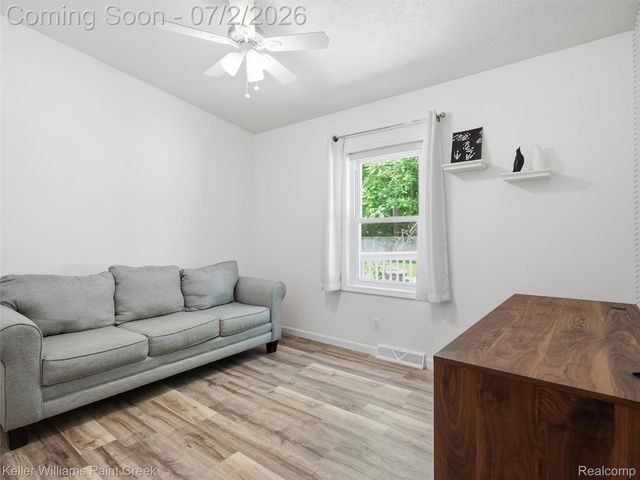 25689 Peppertree Lane, Warren, MI 48091