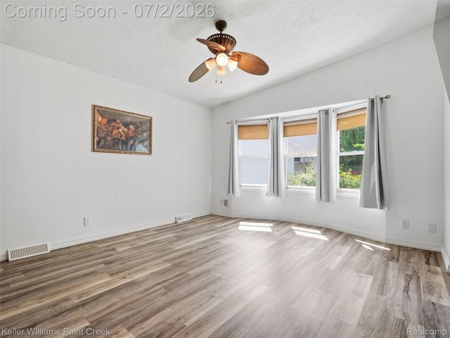 25689 Peppertree Lane, Warren, MI 48091