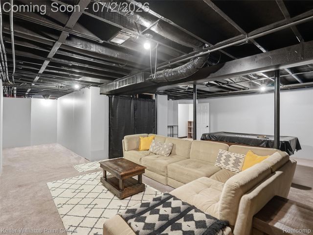 25689 Peppertree Lane, Warren, MI 48091