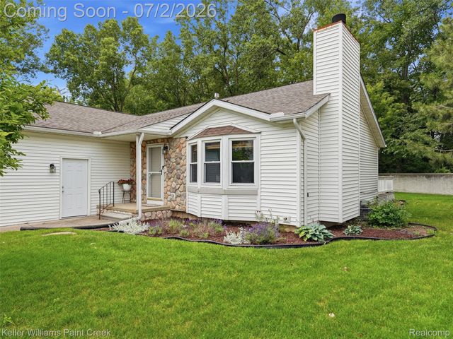 25689 Peppertree Lane, Warren, MI 48091