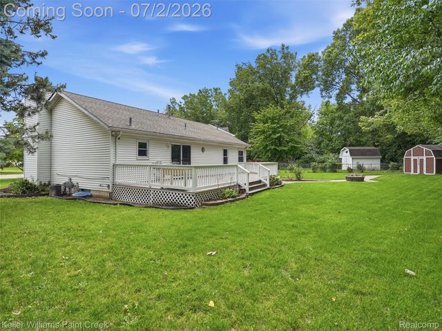 25689 Peppertree Lane, Warren, MI 48091