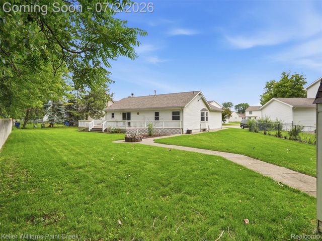 25689 Peppertree Lane, Warren, MI 48091