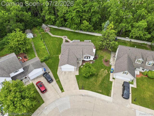25689 Peppertree Lane, Warren, MI 48091