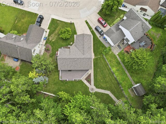 25689 Peppertree Lane, Warren, MI 48091