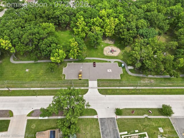 25689 Peppertree Lane, Warren, MI 48091