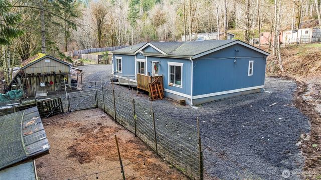 3762 W Cloquallum Road, Shelton, WA 98584