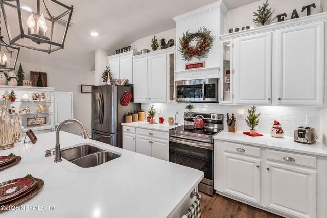 9652 BRIDGEWAY Avenue, Jacksonville, FL 32222