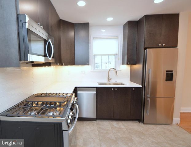 2441 N MCKINLEY ST, Arlington, VA 22207