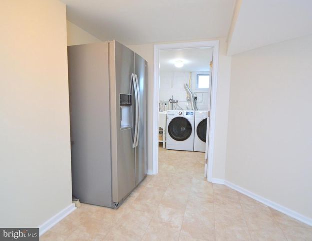 2441 N MCKINLEY ST, Arlington, VA 22207