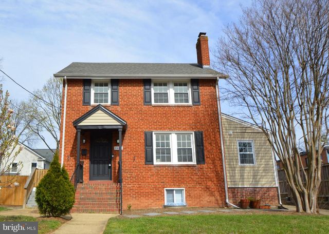 2441 N MCKINLEY ST, Arlington, VA 22207