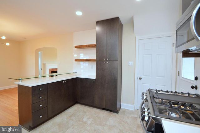 2441 N MCKINLEY ST, Arlington, VA 22207
