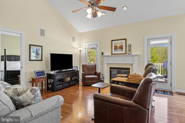 7 DERR LN, Middletown, MD 21769