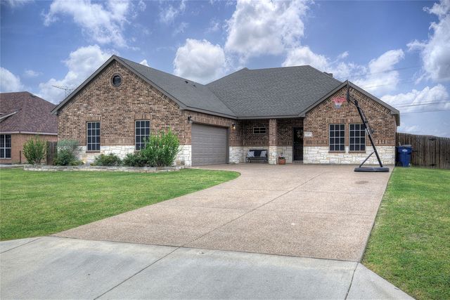306 Derick Drive, Fate, TX 75189