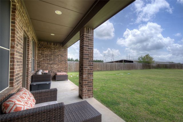 306 Derick Drive, Fate, TX 75189