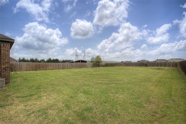 306 Derick Drive, Fate, TX 75189