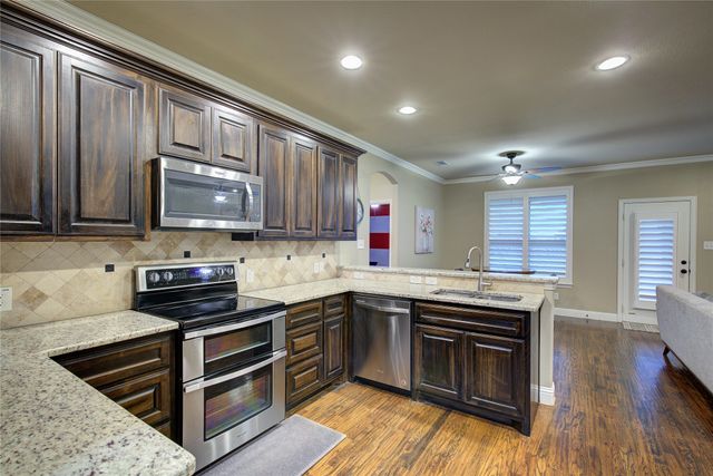 306 Derick Drive, Fate, TX 75189