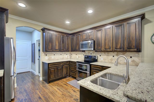 306 Derick Drive, Fate, TX 75189