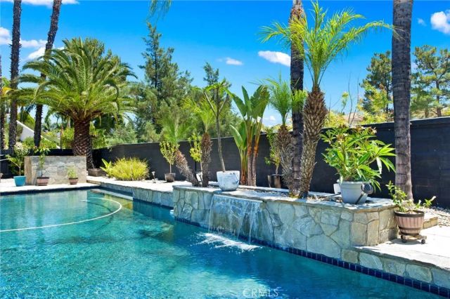 33063 Romero, Temecula, CA 92592