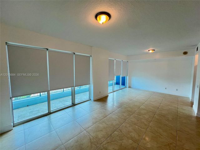 60 SW 13th St 3609, Miami, FL 33130