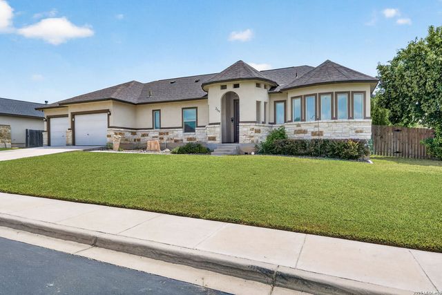 259 Strasbourg St, Castroville, TX 78009